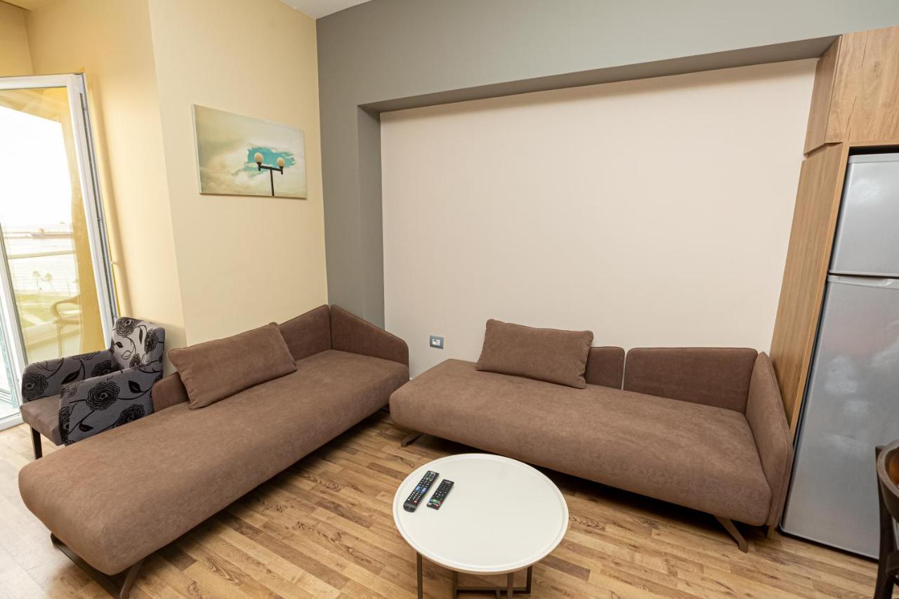 Porta Apartament Vlorë エクステリア 写真