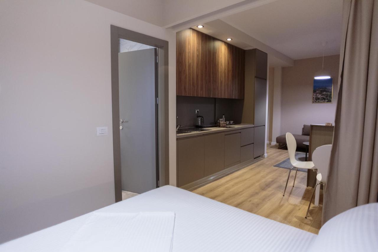 Porta Apartament Vlorë エクステリア 写真