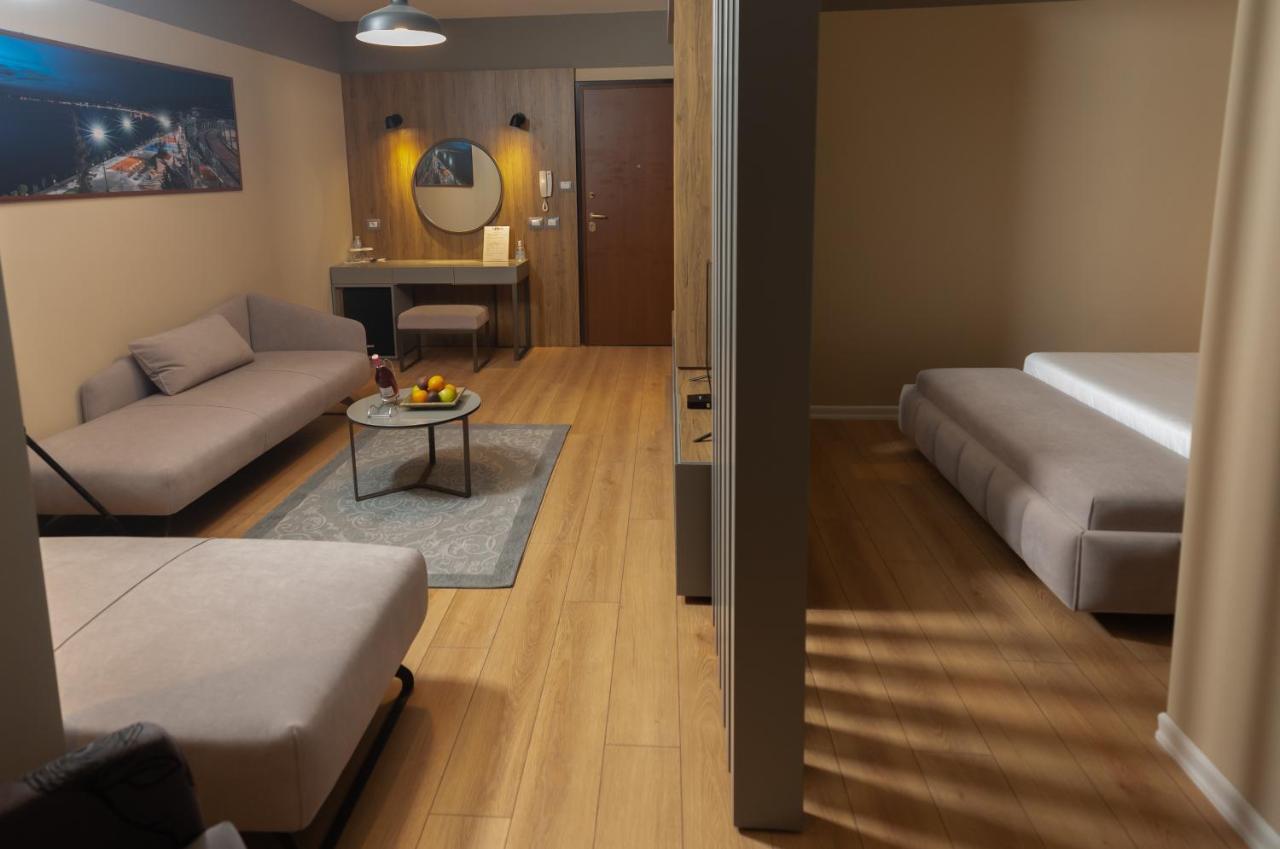Porta Apartament Vlorë エクステリア 写真