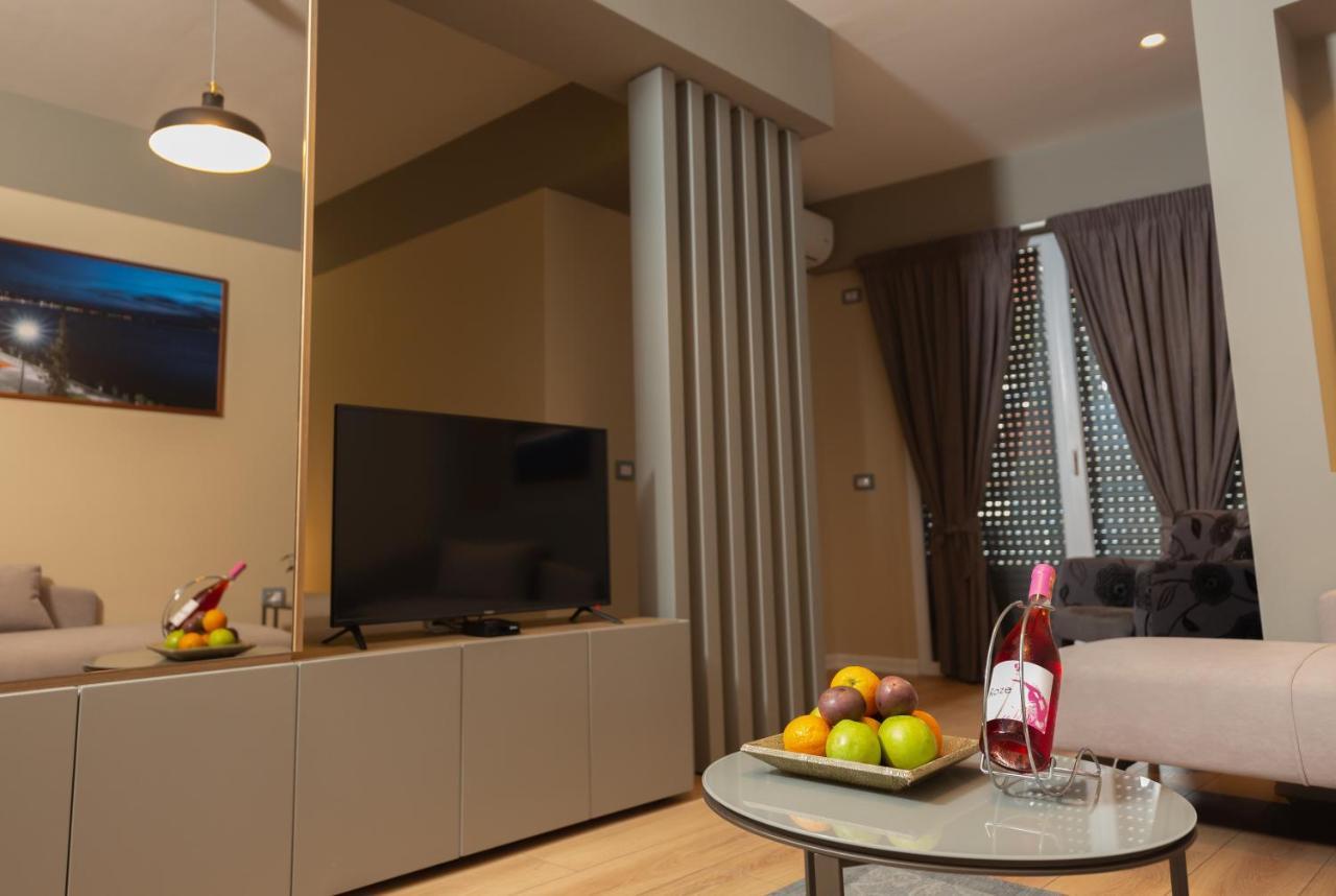 Porta Apartament Vlorë エクステリア 写真