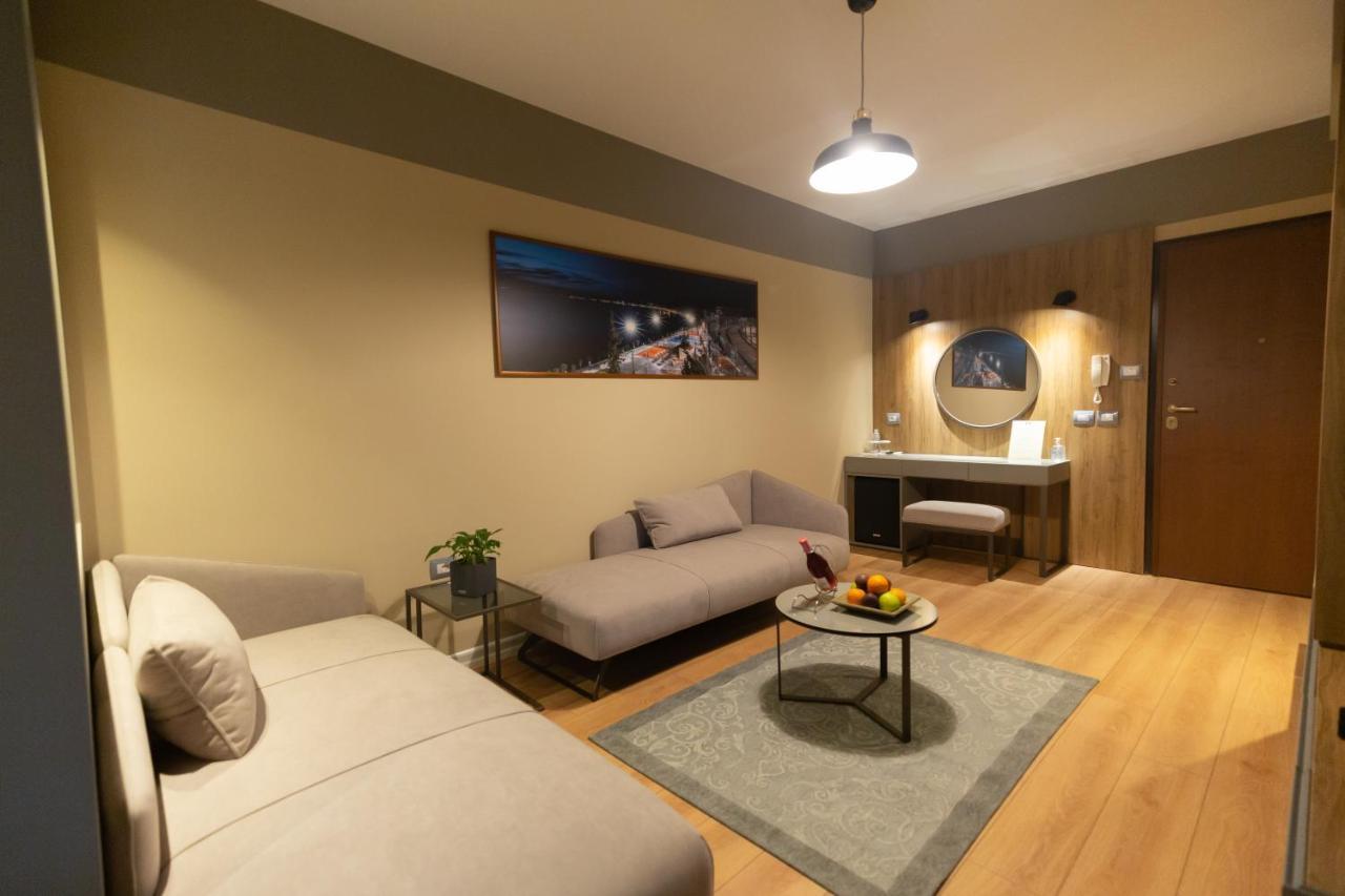 Porta Apartament Vlorë エクステリア 写真