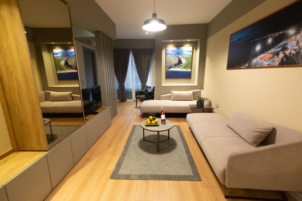 Porta Apartament Vlorë エクステリア 写真